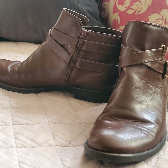 boots - size 7M - Picture 2 of 6